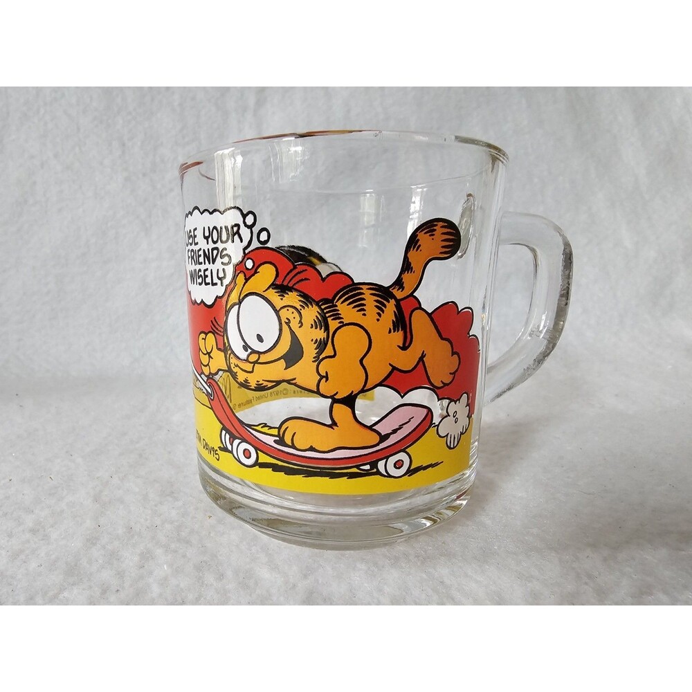 Vintage 1978 Garfield Glass Mug McDonalds Skating Garfield and Oddie Jim Davis